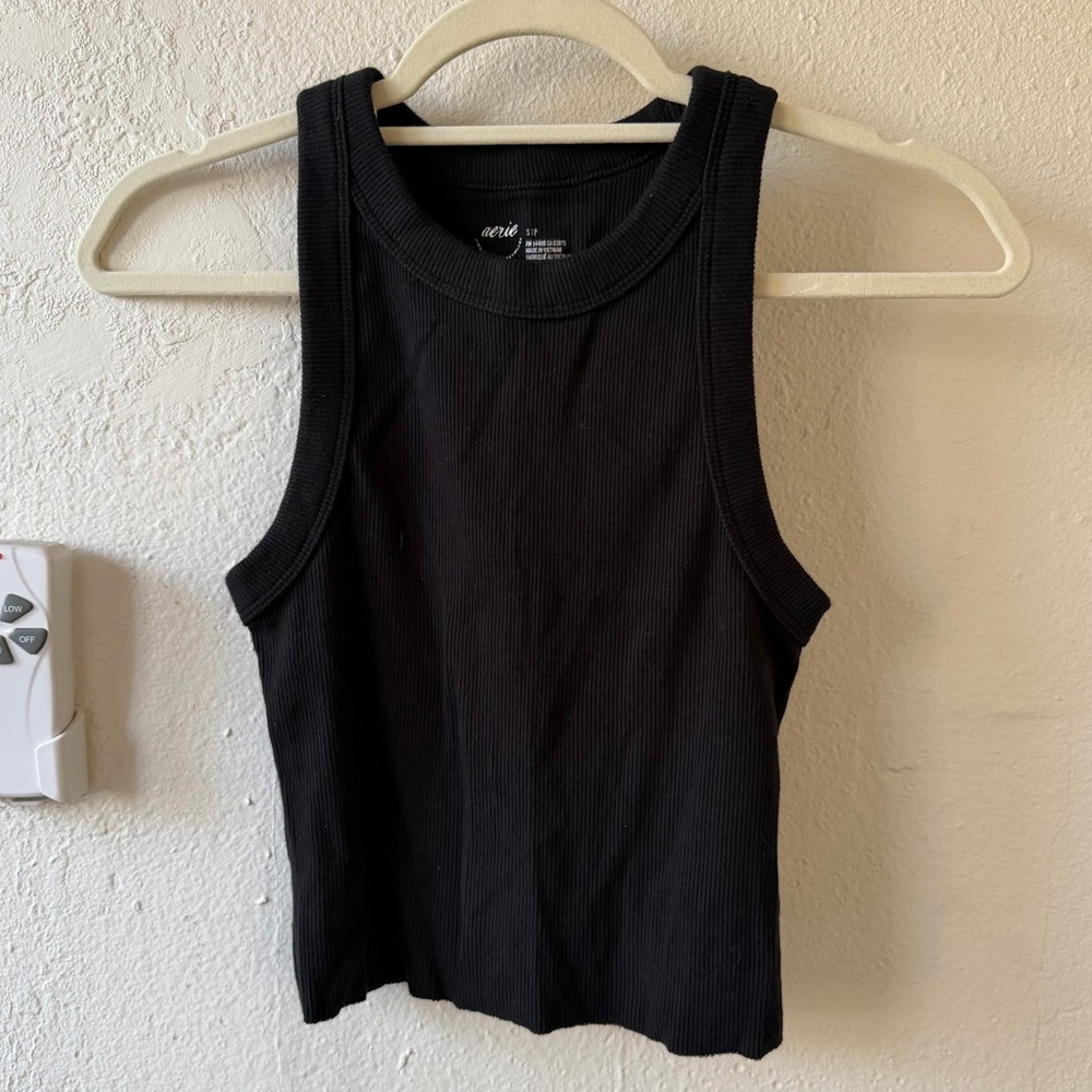 Aerie Aerie Free Spirit Ribbed Tank Top in Black Small